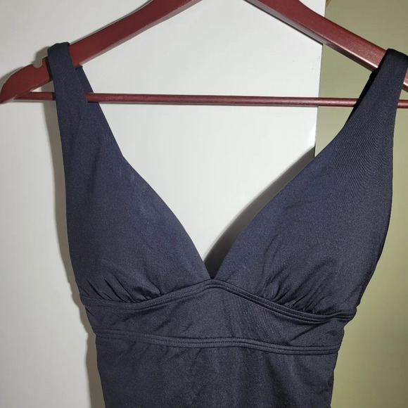 ❤️ 3 for $35 KNIX deep v one piece swimsuit black small - Picture 3 of 8
